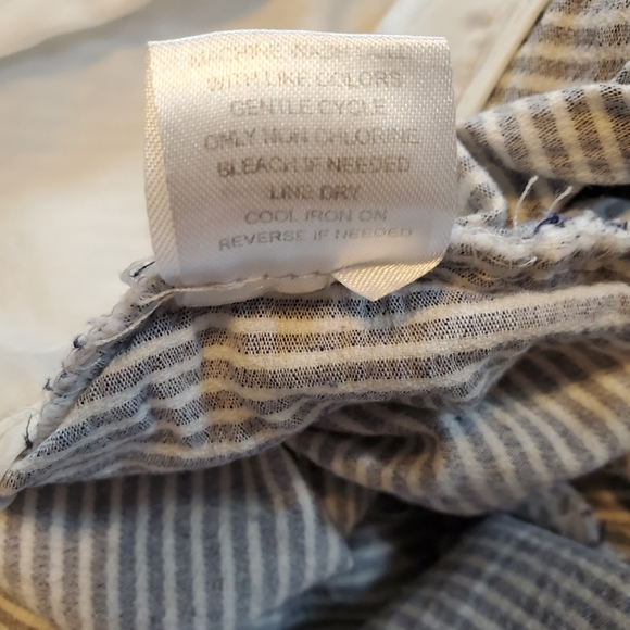 Charlotte Russe Striped Shorts - Picture 6 of 6